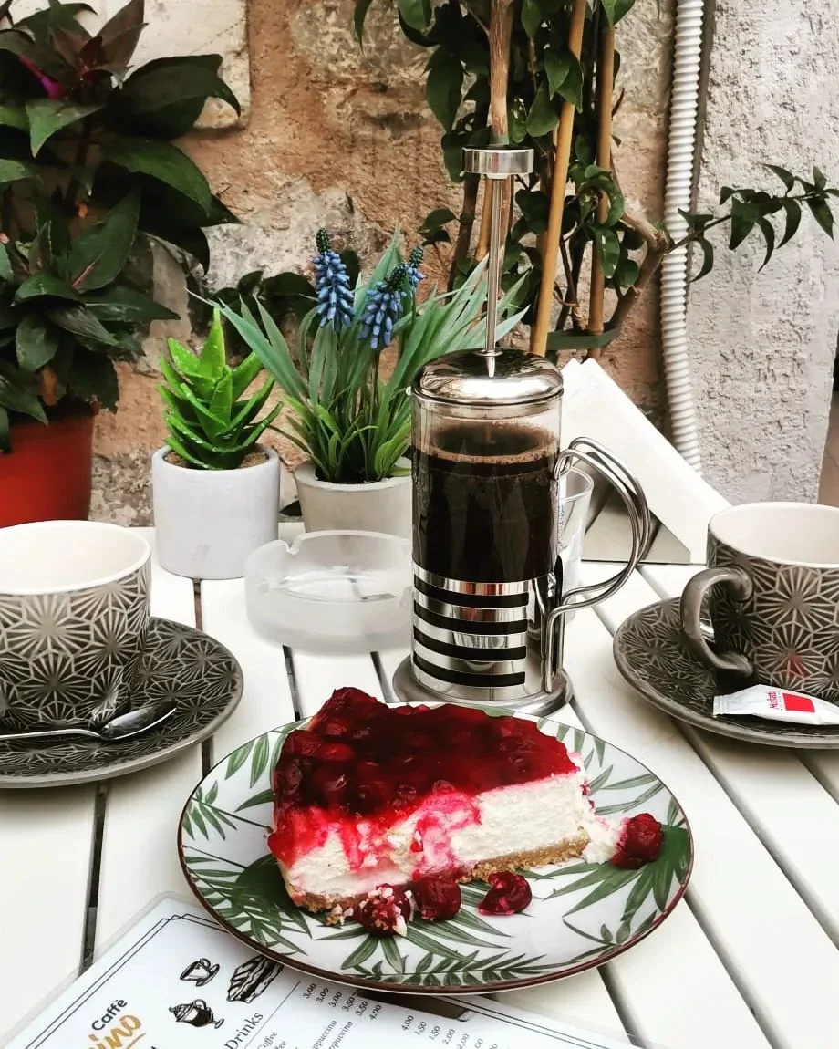Галерея Caffe Fiorino Budva